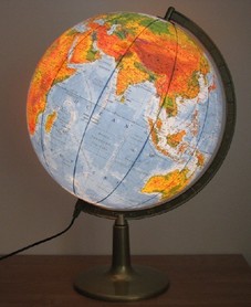 Globus 420 polityczno-fizyczny podświetlany plastikowa stopka GŁOWALA 8016